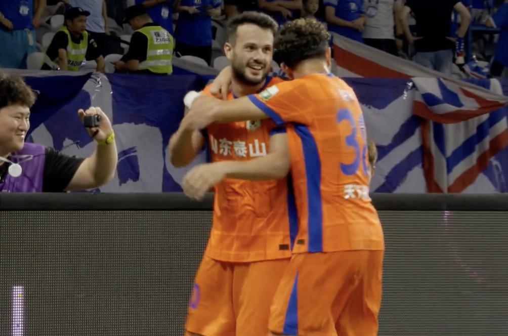 华体会app下载-热议鲁花战半场：瓦科真山东大腿，申花国脚防线下滑厉害